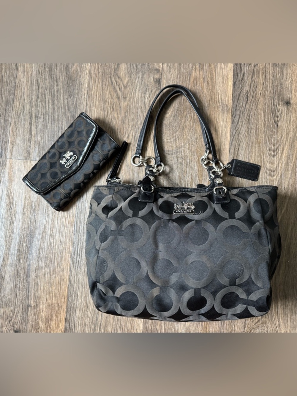 Coach Mia Op Art Signature Logo Large Bag Black/Gray Zip Purple Lining w/ Wallet